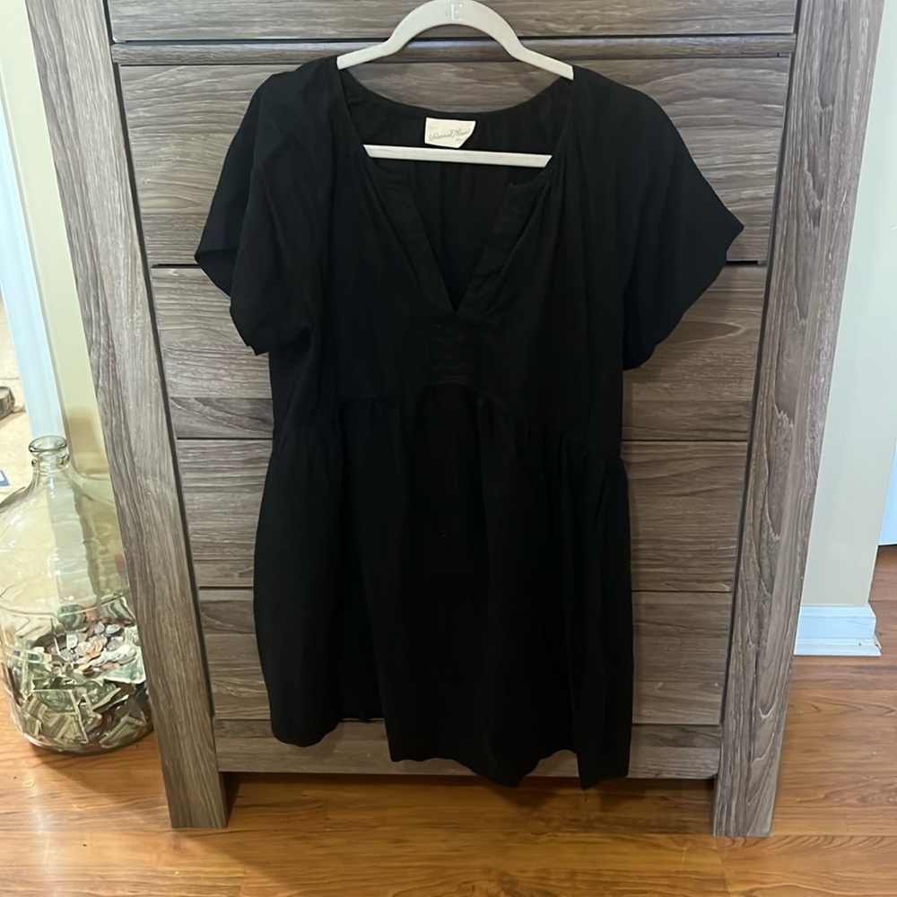 Black universal thread dress size l